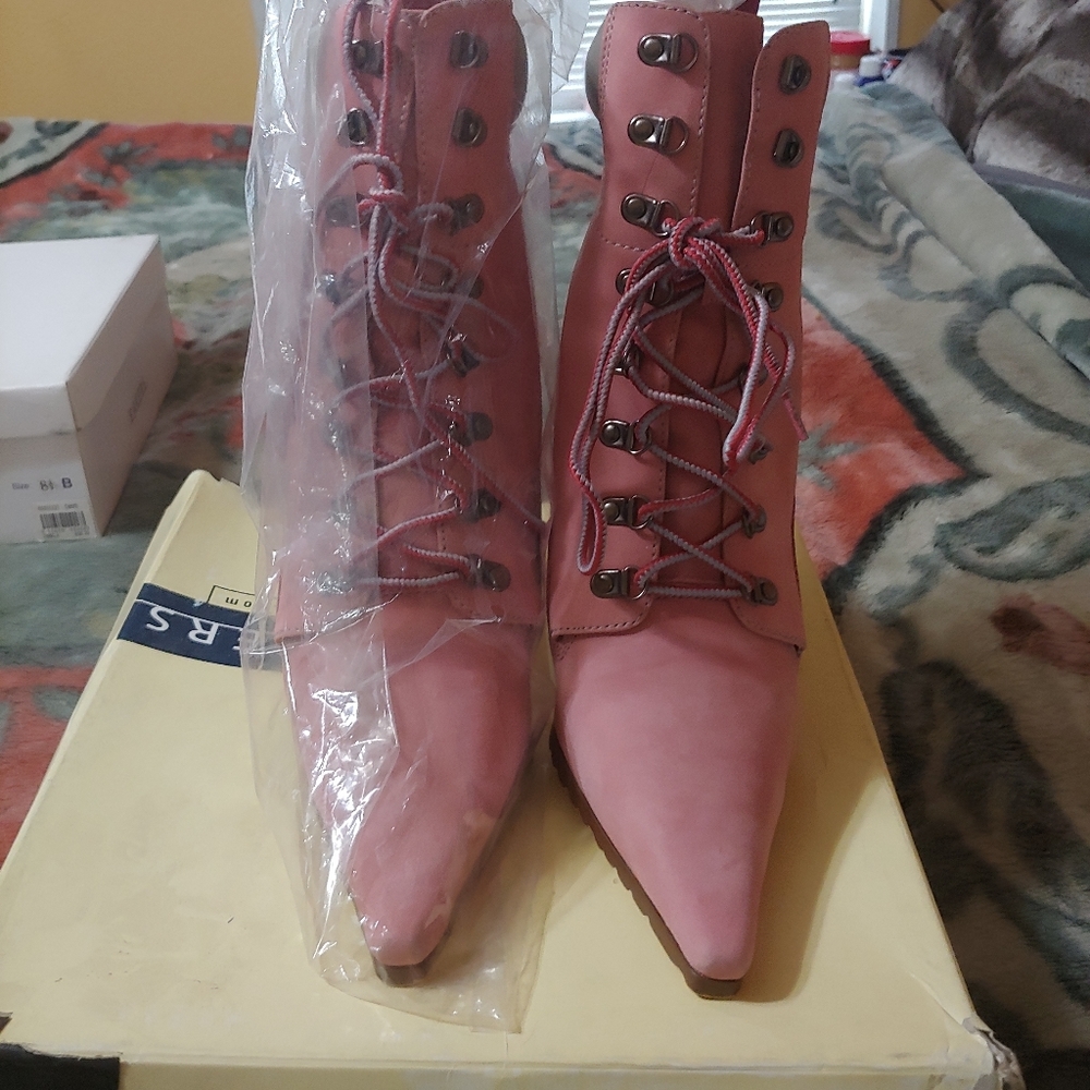 Women dress boots